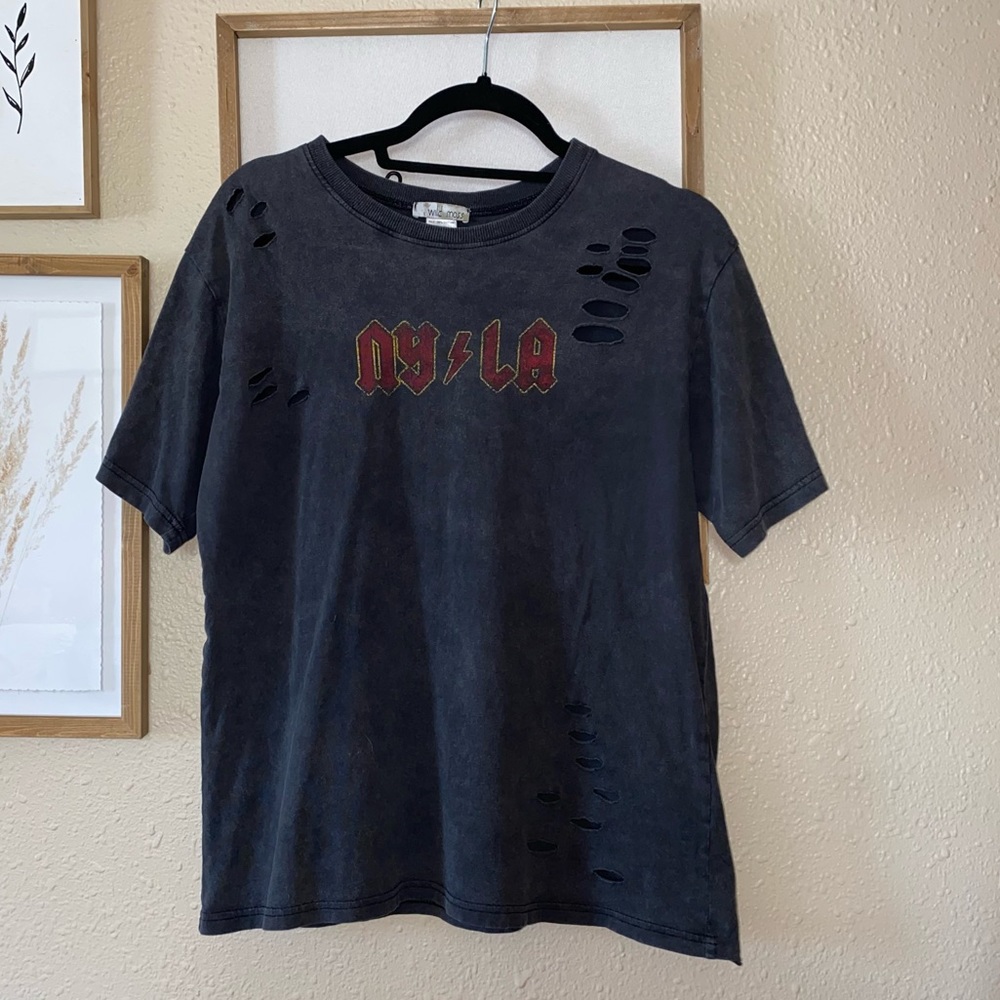 Graphic tee